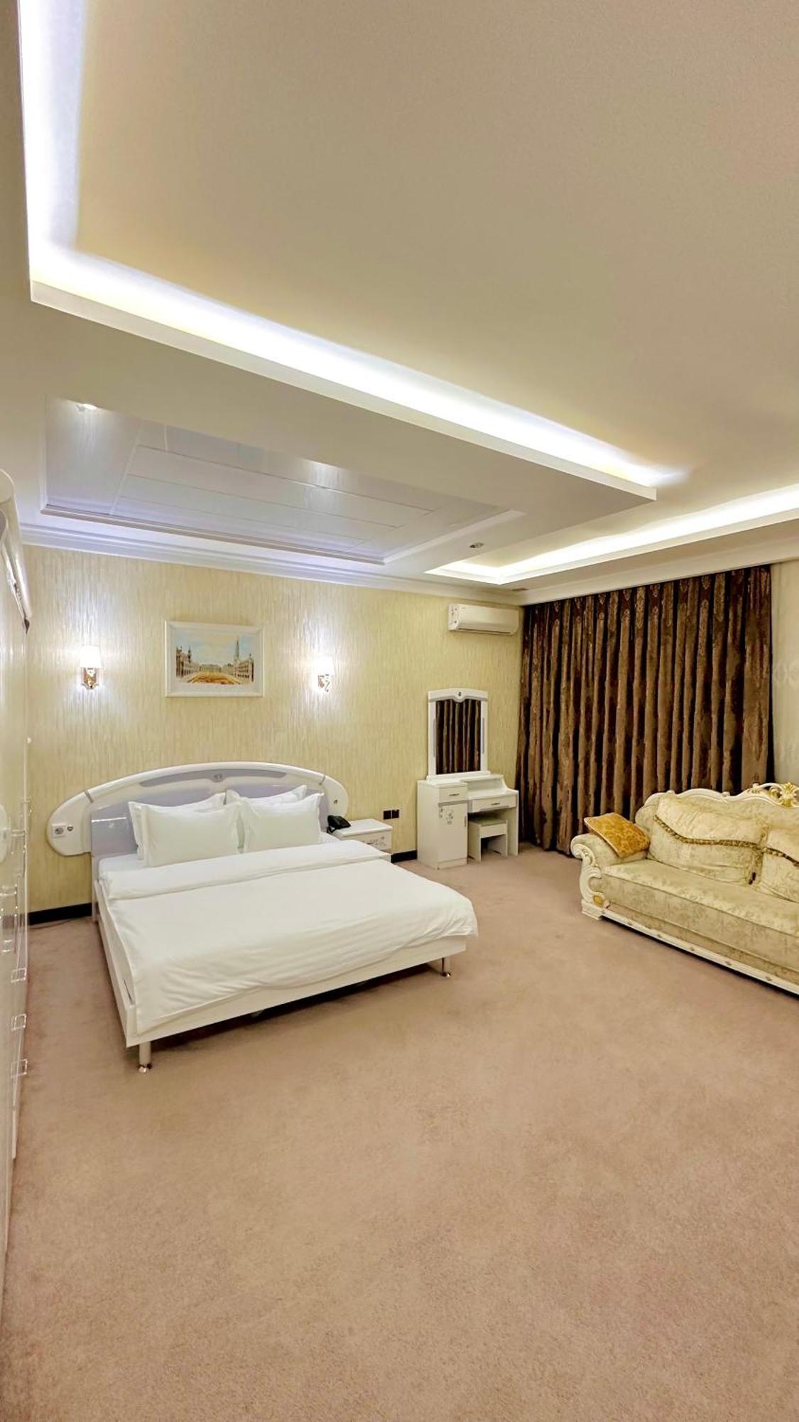 Hayot Hotel Tashkent Exterior photo