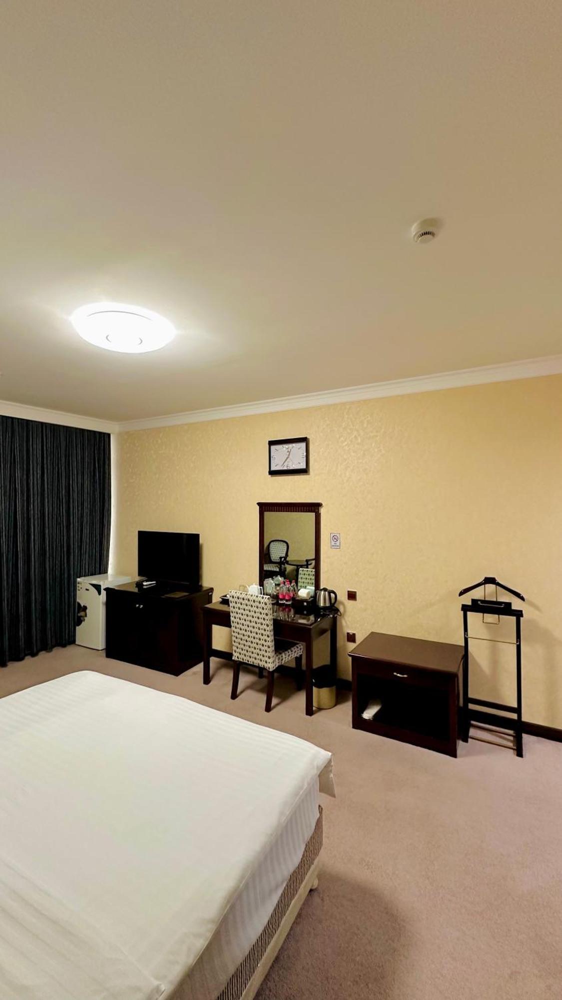 Hayot Hotel Tashkent Exterior photo